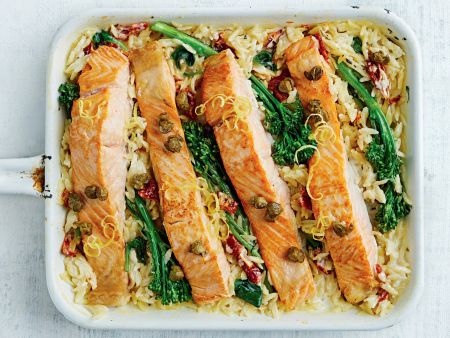 Ofen-Lachs auf Brokkolini und Risoni