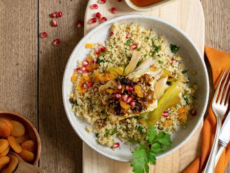 Ofen-Feta mit Aprikosen, Ahornsirup, Lauch und Bulgur