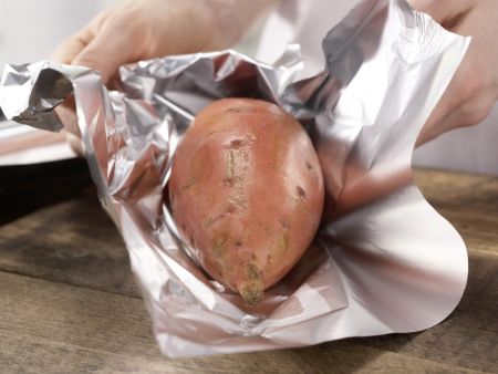 Ofenkartoffeln mit bunten Dips Zubereitung Schritt 1 Ofenkartoffeln mit bunten Dips Zubereitung Schritt 1