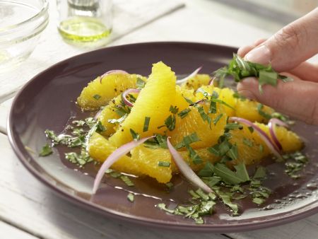 Orangen-Zwiebel-Salat Zubereitung Schritt 5 Orangen-Zwiebel-Salat Zubereitung Schritt 5