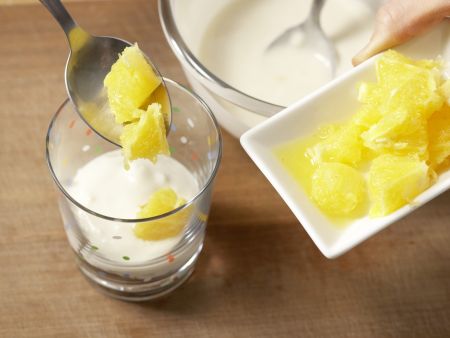 Orangencreme mit Quark und Joghurt Zubereitung Schritt 5 Orangencreme mit Quark und Joghurt Zubereitung Schritt 5