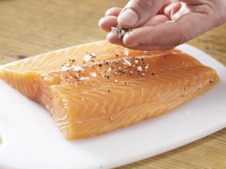 Orangenlachs mit Lauch-Risotto Zubereitung Schritt 1 Orangenlachs mit Lauch-Risotto Zubereitung Schritt 1
