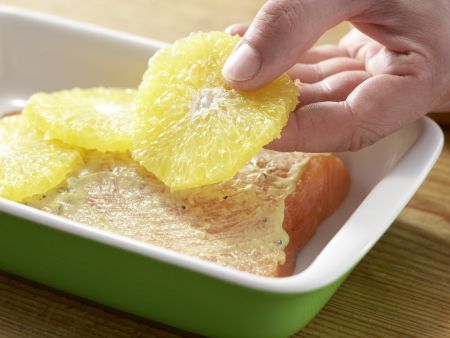 Orangenlachs mit Lauch-Risotto Zubereitung Schritt 4 Orangenlachs mit Lauch-Risotto Zubereitung Schritt 4