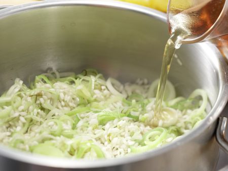 Orangenlachs mit Lauch-Risotto Zubereitung Schritt 6 Orangenlachs mit Lauch-Risotto Zubereitung Schritt 6