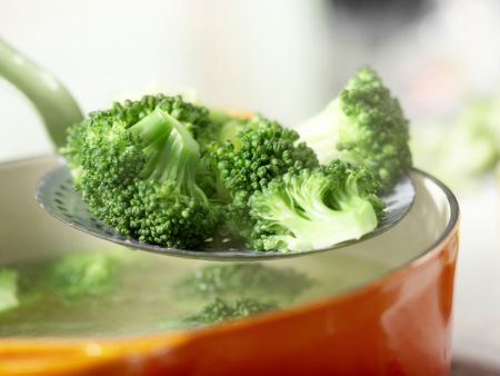Orecchiete-Nudeln mit Brokkoli Zubereitung Schritt 3 Orecchiete-Nudeln mit Brokkoli Zubereitung Schritt 3