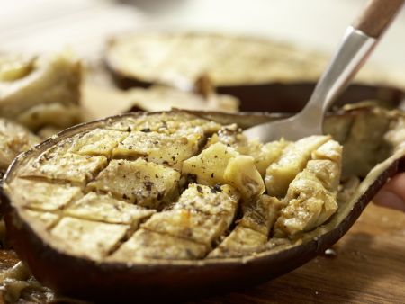 Orientalisches Auberginenpüree auf Fladenbrot Zubereitung Schritt 4 Orientalisches Auberginenpüree auf Fladenbrot Zubereitung Schritt 4