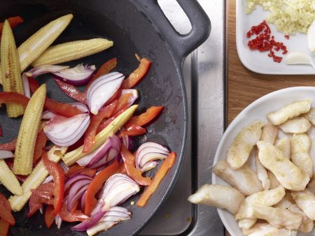 Pangasiusfilet aus dem Wok Zubereitung Schritt 4 Pangasiusfilet aus dem Wok Zubereitung Schritt 4