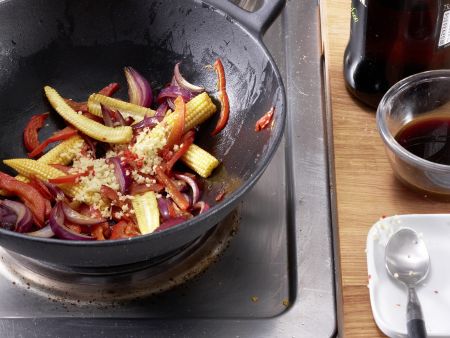 Pangasiusfilet aus dem Wok Zubereitung Schritt 5 Pangasiusfilet aus dem Wok Zubereitung Schritt 5