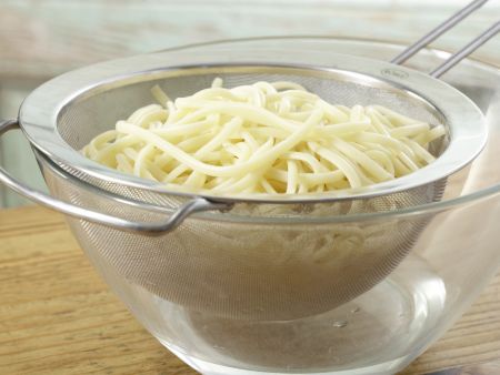 Pasta mit Venusmuscheln Zubereitung Schritt 11 Pasta mit Venusmuscheln Zubereitung Schritt 11