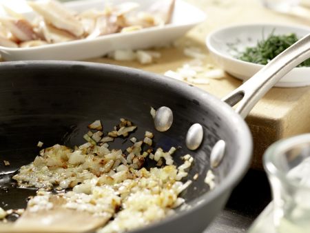 Pasta mit geräucherter Forelle Zubereitung Schritt 4 Pasta mit geräucherter Forelle Zubereitung Schritt 4