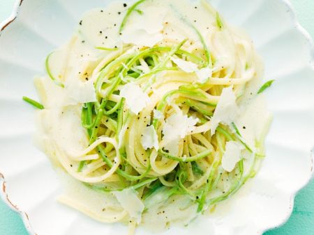 Pasta mit grünem Spargel