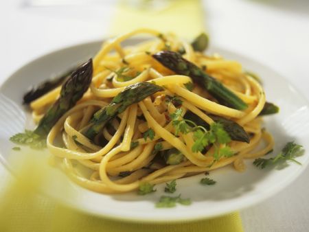 Pasta mit grünem Spargel und Mascarpone