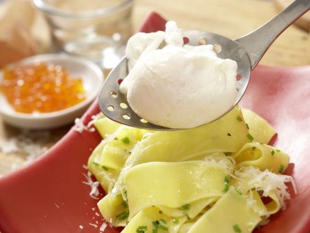 Pasta mit pochiertem Ei Zubereitung Schritt 6 Pasta mit pochiertem Ei Zubereitung Schritt 6