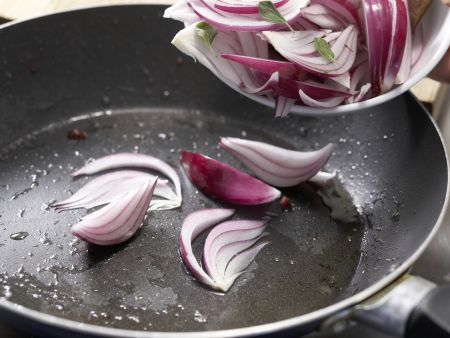 Pasta mit roter Zwiebelsauce Zubereitung Schritt 4 Pasta mit roter Zwiebelsauce Zubereitung Schritt 4