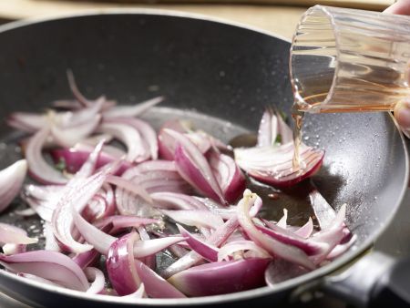 Pasta mit roter Zwiebelsauce Zubereitung Schritt 5 Pasta mit roter Zwiebelsauce Zubereitung Schritt 5