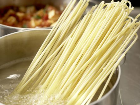 Pasta mit Tomatensauce Zubereitung Schritt 7 Pasta mit Tomatensauce Zubereitung Schritt 7