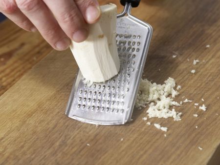 Pastasauce mit Sellerie, Meerrettich Zubereitung Schritt 5 Pastasauce mit Sellerie, Meerrettich Zubereitung Schritt 5