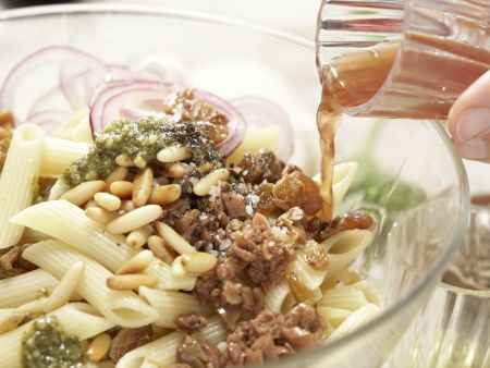 Pesto-Nudelsalat Zubereitung Schritt 6 Pesto-Nudelsalat Zubereitung Schritt 6