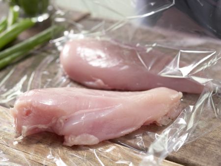 Pfannengerührtes Hähnchenfilet Zubereitung Schritt 2 Pfannengerührtes Hähnchenfilet Zubereitung Schritt 2