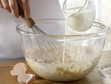Pfannkuchentorte mit Blaubeerquark Zubereitung Schritt 1 Pfannkuchentorte mit Blaubeerquark Zubereitung Schritt 1