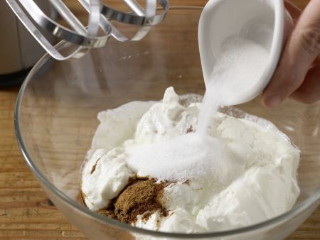 Pfannkuchentorte mit Blaubeerquark Zubereitung Schritt 3 Pfannkuchentorte mit Blaubeerquark Zubereitung Schritt 3