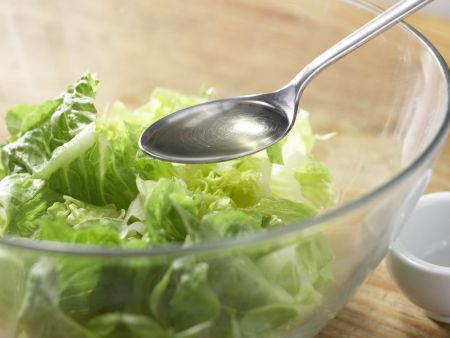 Pfifferlingssalat mit Artischocken Zubereitung Schritt 1 Pfifferlingssalat mit Artischocken Zubereitung Schritt 1