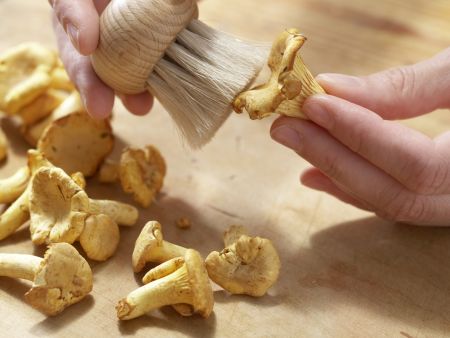 Pfifferlingssalat mit Artischocken Zubereitung Schritt 5 Pfifferlingssalat mit Artischocken Zubereitung Schritt 5
