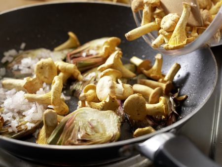 Pfifferlingssalat mit Artischocken Zubereitung Schritt 7 Pfifferlingssalat mit Artischocken Zubereitung Schritt 7
