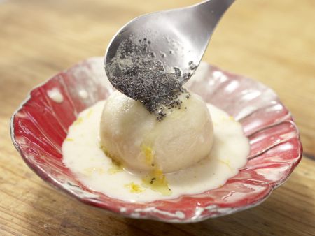 Pflaumenknödel mit Orangensauce Zubereitung Schritt 11 Pflaumenknödel mit Orangensauce Zubereitung Schritt 11