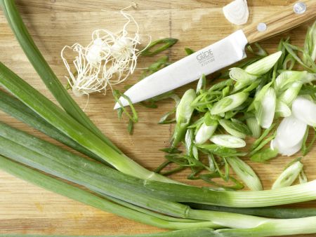 Pikante Kohlrabi-Rohkost Zubereitung Schritt 5 Pikante Kohlrabi-Rohkost Zubereitung Schritt 5
