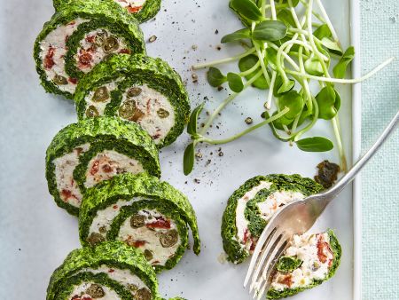 Pikante Spinat-Frischkäse-Rolle