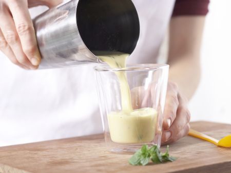 Pikanter Soja-Shake Zubereitung Schritt 2 Pikanter Soja-Shake Zubereitung Schritt 2