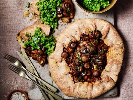 Pilz-Galettes mit Minz-Erbsen-Püree