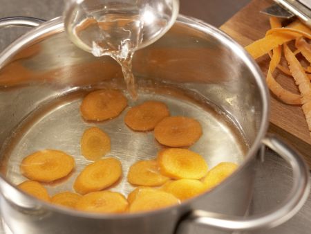 Pilzgemüse auf Kichererbsenpüree Zubereitung Schritt 6 Pilzgemüse auf Kichererbsenpüree Zubereitung Schritt 6