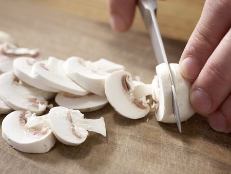 Pilzhackbraten in Rahmsauce Zubereitung Schritt 9 Pilzhackbraten in Rahmsauce Zubereitung Schritt 9
