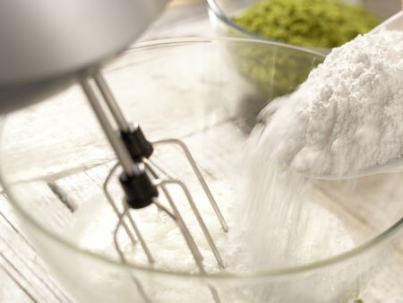 Pistazien-Kokos-Makronen Zubereitung Schritt 2 Pistazien-Kokos-Makronen Zubereitung Schritt 2