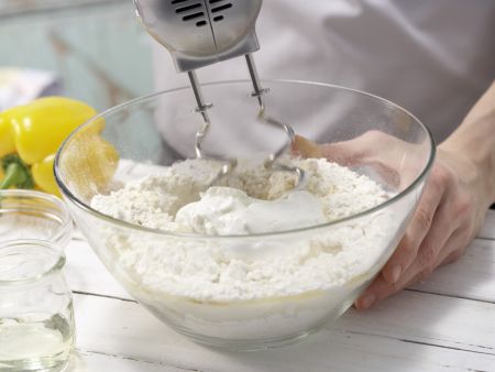 Pizza-Gesichter Zubereitung Schritt 1 Pizza-Gesichter Zubereitung Schritt 1