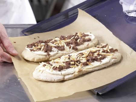 Pizza mit Lammhack Zubereitung Schritt 8 Pizza mit Lammhack Zubereitung Schritt 8