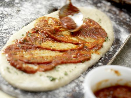 Pizza mit Pilzen Zubereitung Schritt 8 Pizza mit Pilzen Zubereitung Schritt 8