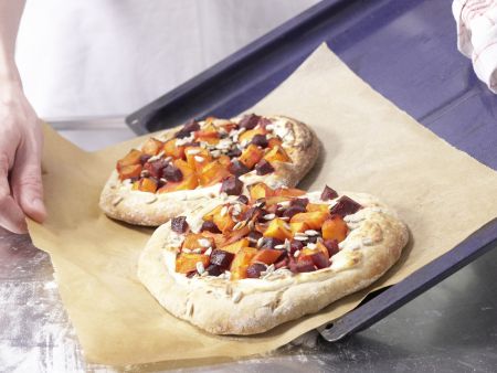 Pizza mit Roter Bete Zubereitung Schritt 12 Pizza mit Roter Bete Zubereitung Schritt 12