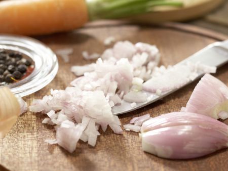 Pochierte Hähnchenbrust Zubereitung Schritt 1 Pochierte Hähnchenbrust Zubereitung Schritt 1