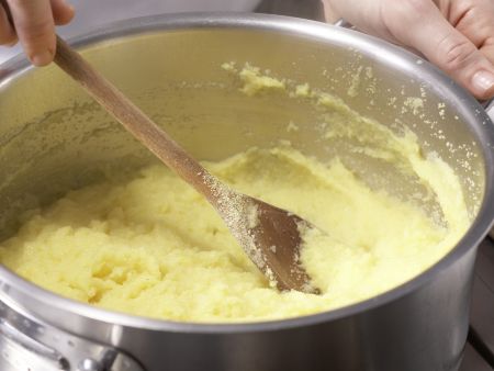 Polenta-Pizza auf mexikanische Art Zubereitung Schritt 5 Polenta-Pizza auf mexikanische Art Zubereitung Schritt 5