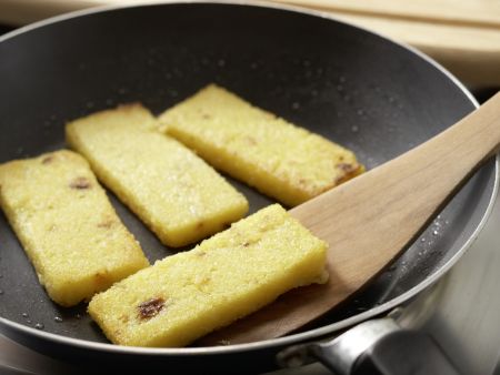 Polenta mit Steinpilzen, Bohnen und Tomaten Zubereitung Schritt 6 Polenta mit Steinpilzen, Bohnen und Tomaten Zubereitung Schritt 6