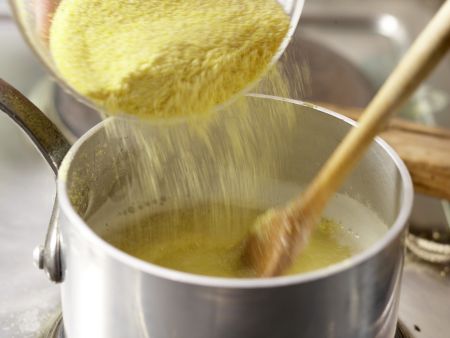 Polenta-Taler Zubereitung Schritt 2 Polenta-Taler Zubereitung Schritt 2