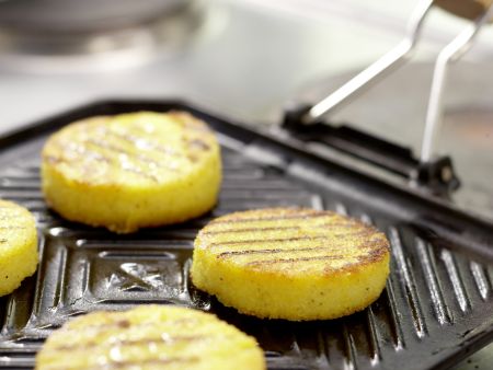 Polenta-Taler Zubereitung Schritt 8 Polenta-Taler Zubereitung Schritt 8