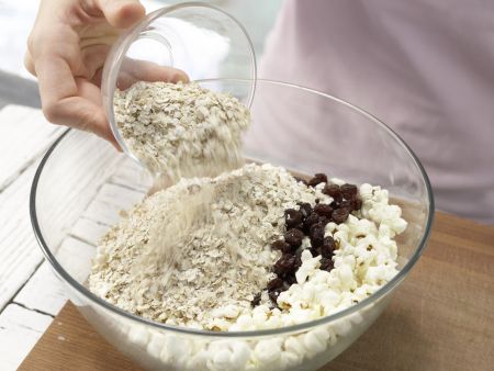 Popcorn-Müsli mit Rosinen Zubereitung Schritt 3 Popcorn-Müsli mit Rosinen Zubereitung Schritt 3