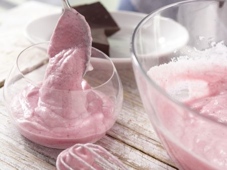 Preiselbeer-Joghurt-Schaum Zubereitung Schritt 7 Preiselbeer-Joghurt-Schaum Zubereitung Schritt 7