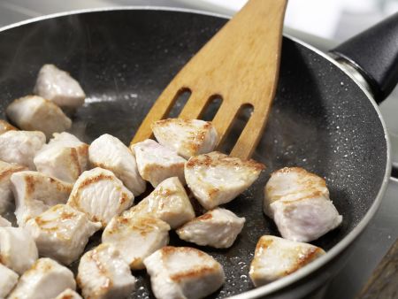 Putenbrust in Honig-Senf-Sauce Zubereitung Schritt 4 Putenbrust in Honig-Senf-Sauce Zubereitung Schritt 4