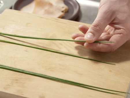 Putenröllchen Zubereitung Schritt 4 Putenröllchen Zubereitung Schritt 4