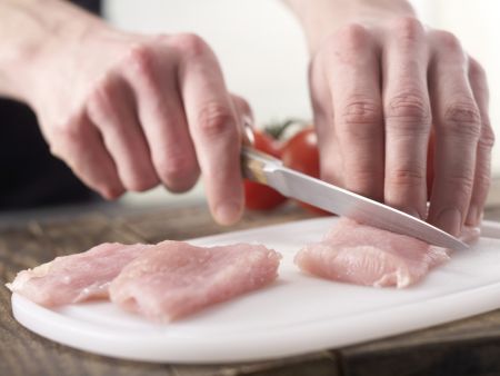 Putenschnitzel mit Pestopüree Zubereitung Schritt 1 Putenschnitzel mit Pestopüree Zubereitung Schritt 1